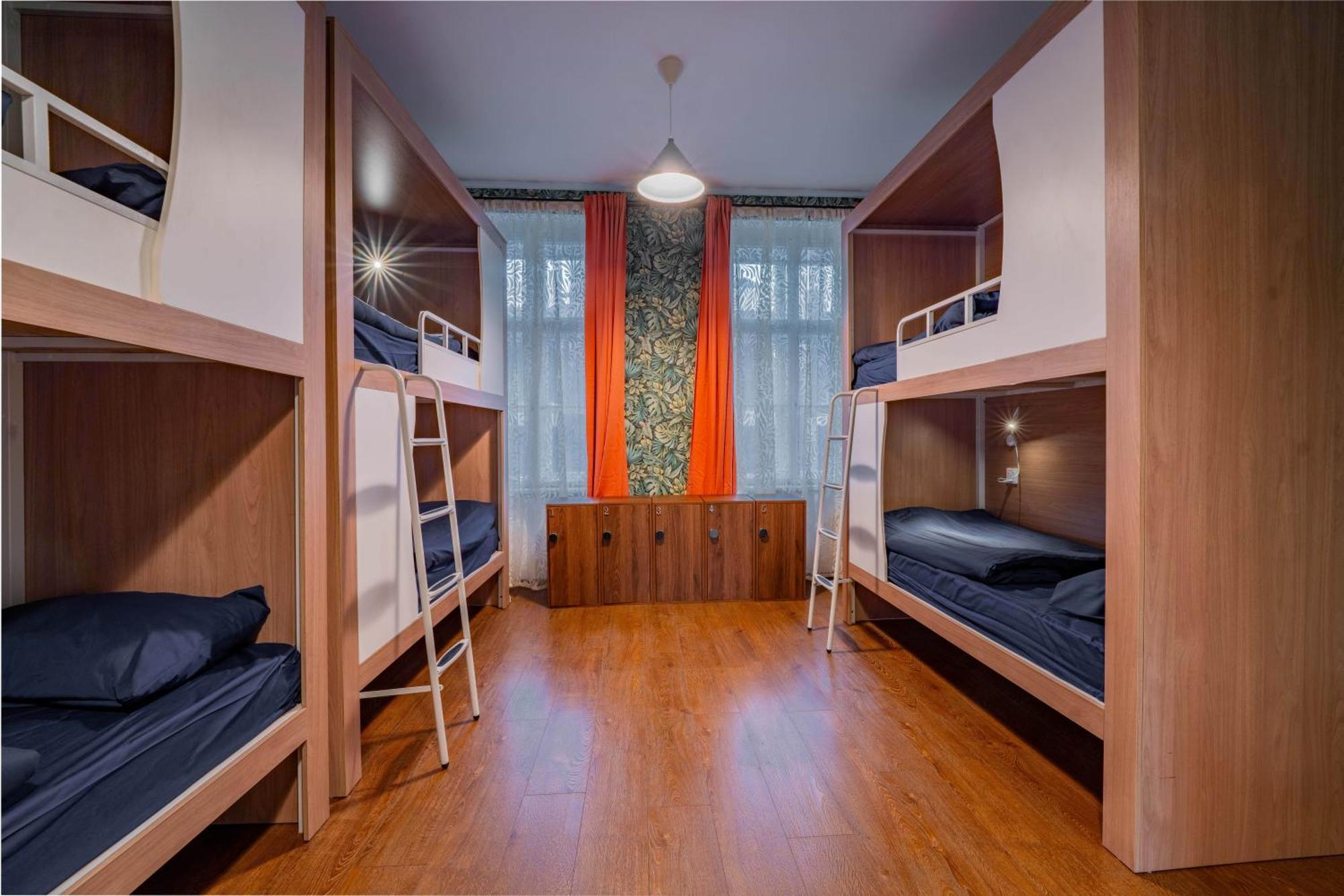 Stellar Female Hostel Prague Exterior photo